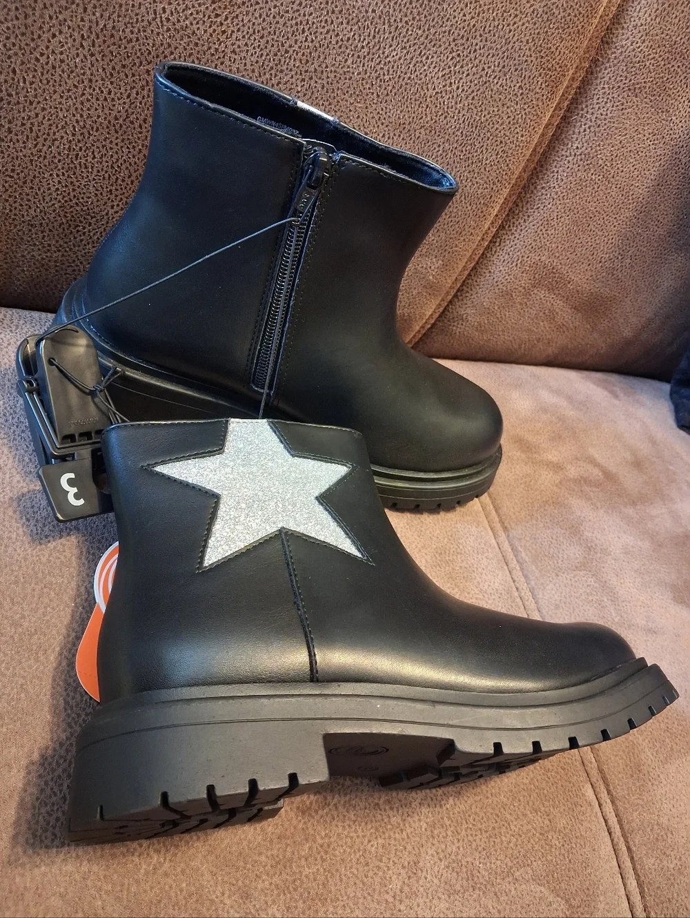 Wonder Nation Kids' Black Chelsea Combat Boots with Silver Star Size 8